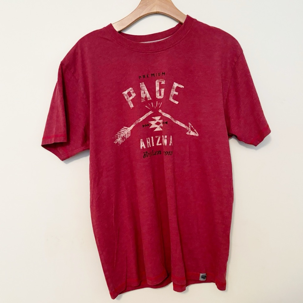 Page Arizona Mens Short Sleeve Tee Destination‎ Red Thread Premium